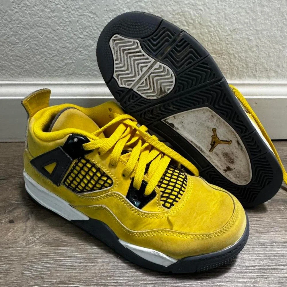 Jordan retro lightning